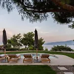Cavos Boutique Homes Isthmia