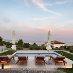 Cavos Boutique Homes