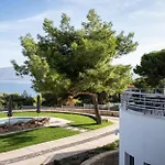 Cavos Boutique Homes Isthmia