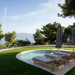 Cavos Boutique Homes Isthmia