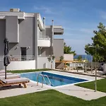 Cavos Boutique Homes * Istmia