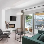 Cavos Boutique Homes *