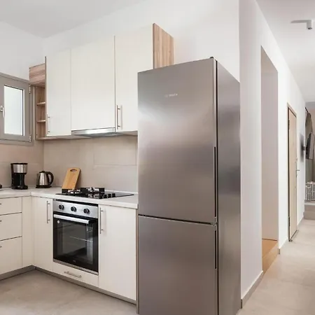 Cavos Boutique Homes * Istmia