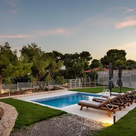 아파트 Cavos Boutique Homes 이스트미아