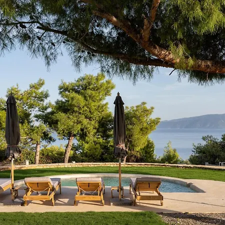 Cavos Boutique Homes *