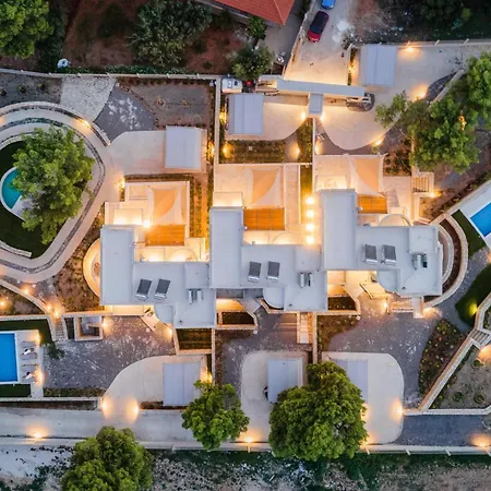 Cavos Boutique Homes * Isthmia