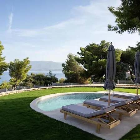 Cavos Boutique Homes Isthmia