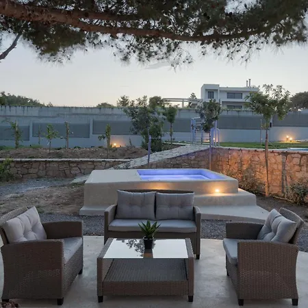 Cavos Boutique Homes *