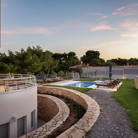 Cavos Boutique Homes Apartment *