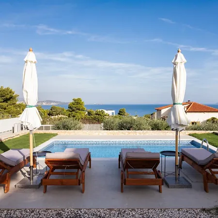 Cavos Boutique Homes Istmia
