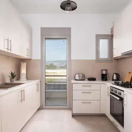 Cavos Boutique Homes * Istmia