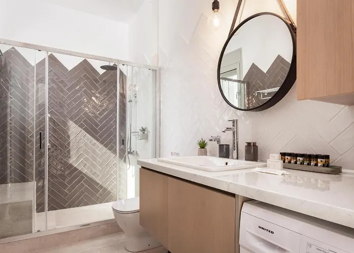 شقة Cavos Boutique Homes إسثْمِيا