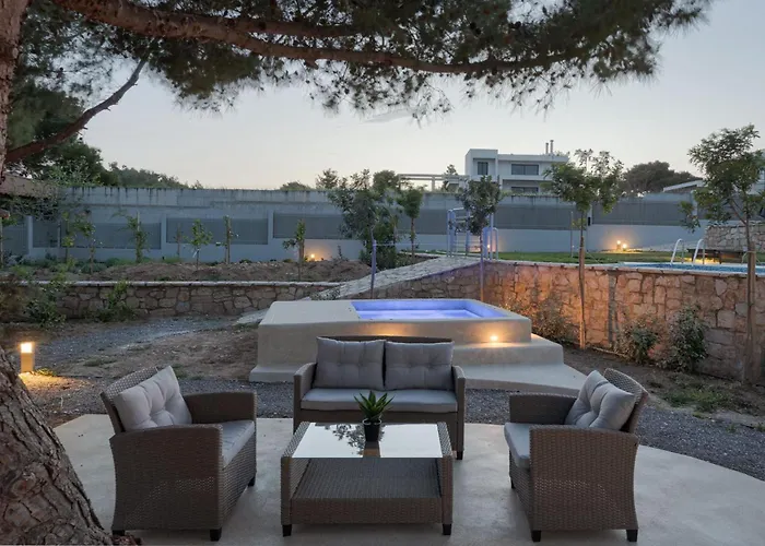 Cavos Boutique Homes *